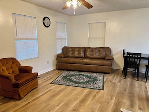 Unclassified image, 2 of 15, button - Cozy 2-bedroom house in excellent Autaugaville with AC (Autaugaville)