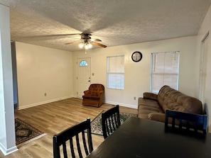 Unclassified image, 4 of 15, button - Cozy 2-bedroom house in excellent Autaugaville with AC (Autaugaville)