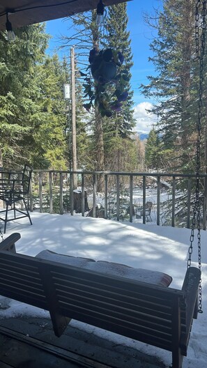 Unclassified image, 2 of 15, button -  Creekside Cabin! Serene 3bedroom cabin in Cascade perfect for relaxing getaways (Cascade)