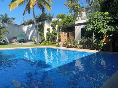 Vacation home Villa Colibri, pool, barbecue, 15 people