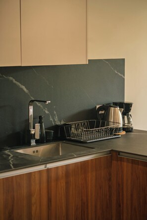 Private kitchen - The Zonte Sol Getaway Cozy 1B / 1BA Surf Condo (El Zonte)