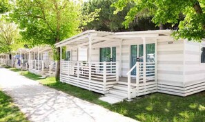 Exterior - Mobile home with air conditioning and wooden veranda (Cesenatico)