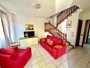 TV - Holiday home with garden (Isola di Albarella)