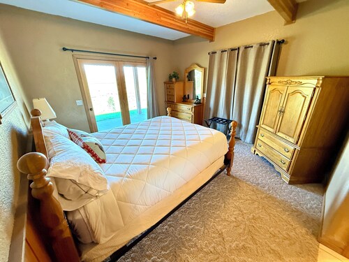 Riverfront Lodge in White Bird, ID – 1BR w/ Panoramic Views & Breakfast Unit 5