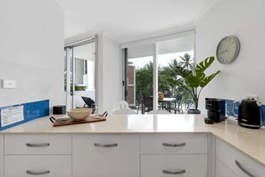 Interior - Belle Escapes Tides & Palms (Palm Cove)