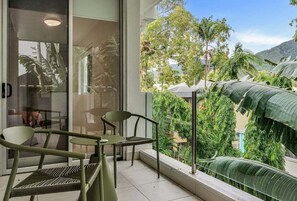 Terrace/patio - Belle Escapes Tides & Palms (Palm Cove)