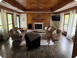 Nicht klassifiziertes Bild, 2 von 13, Schaltfläche