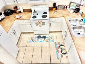Comfort Condo, Balcony, Pool View | Private kitchen - Bahama Bay 515 Rum run unit 515  (Davenport)