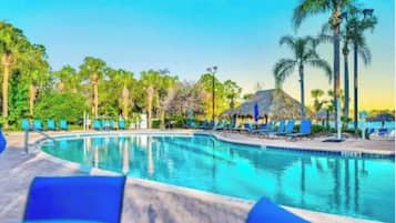 2 outdoor pools