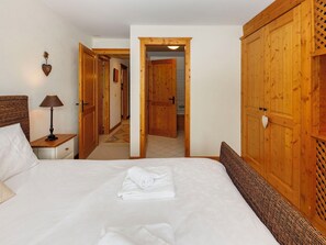 3 bedrooms, travel crib, free WiFi - Cosy apartment for 6 guests with WIFI, TV and balcony (Ollon)