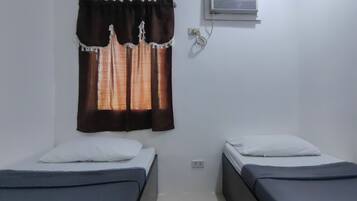 Free WiFi, bed sheets