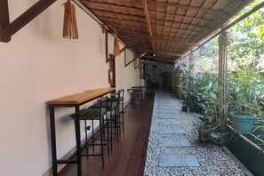 Terrace/patio - Liane'S Place (Puerto Princesa)