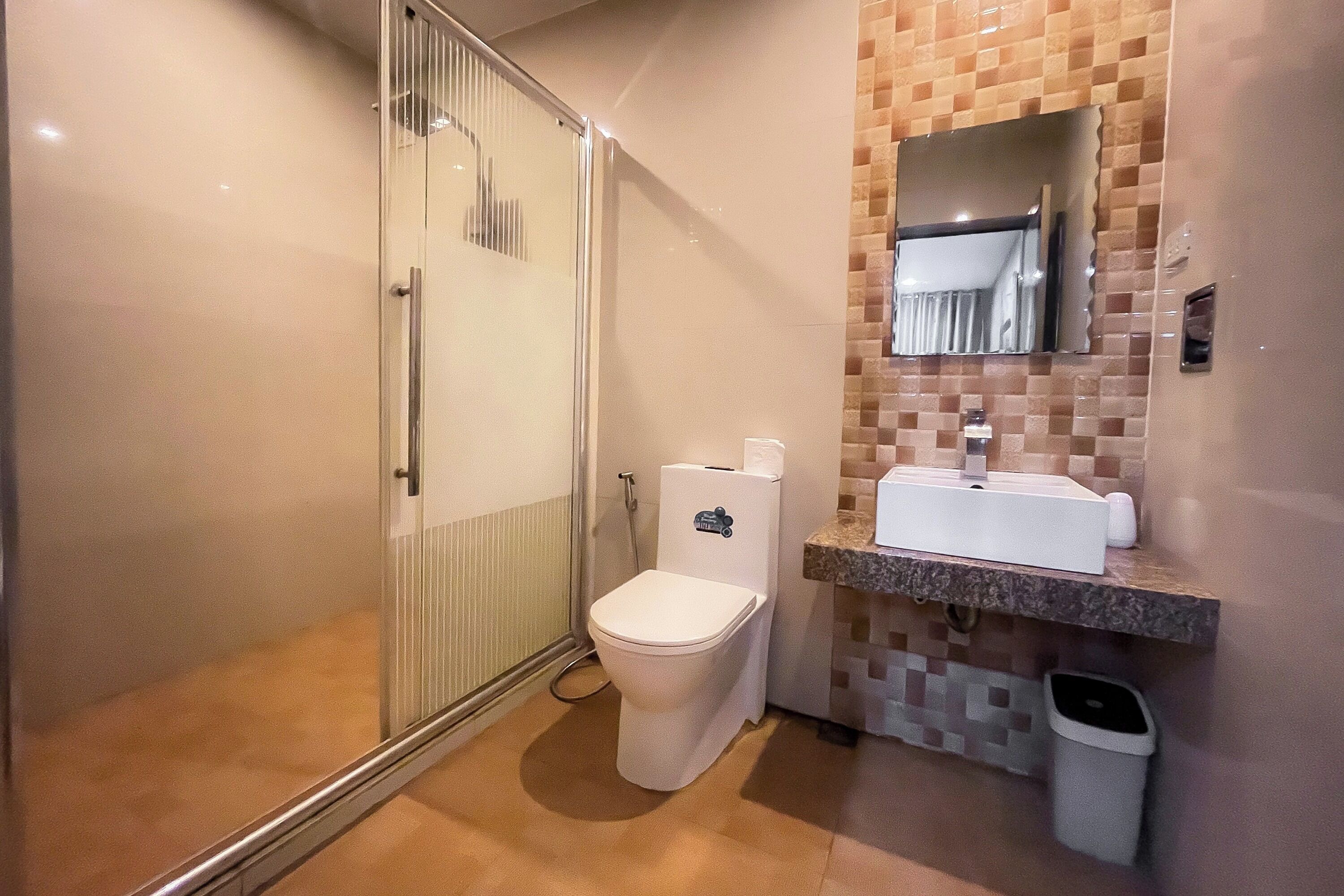Dusche, Regendusche, Hausschuhe, Bidet