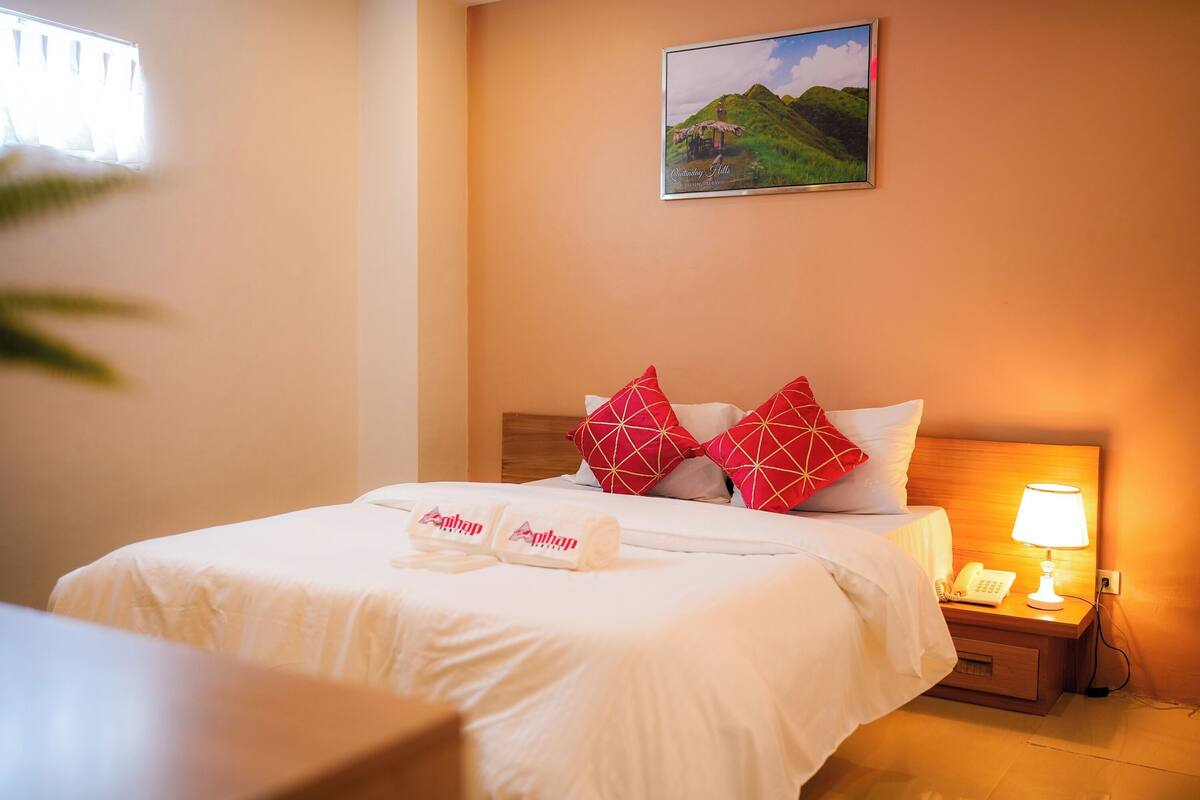 ห้องดีลักซ์ | โต๊ะทำงาน, เตียงเสริม/เปล, Wi-Fi ฟรี, ผ้าปูที่นอน