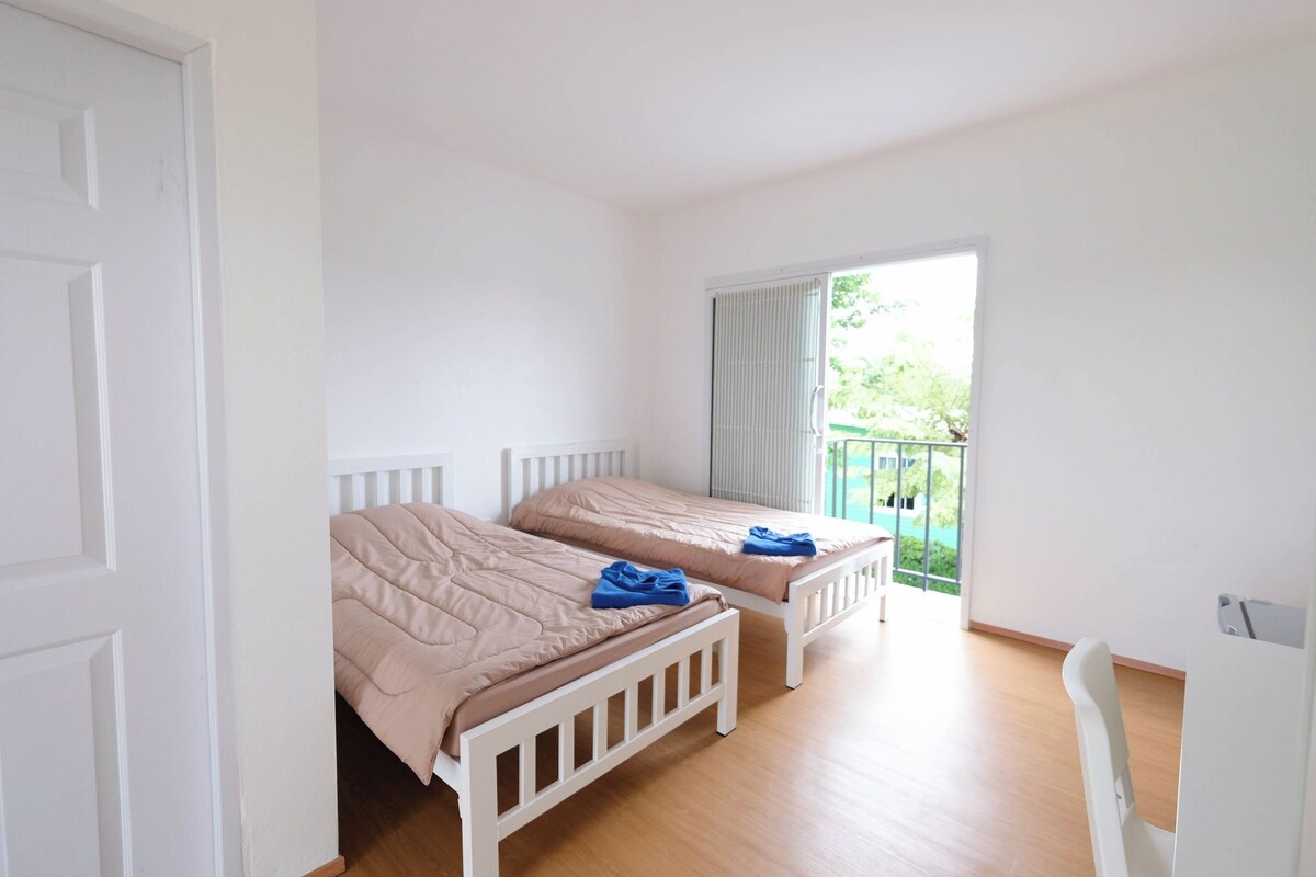 Standard Twin Room | WiFi (free)