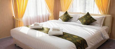 Deluxe Double Room, Garden View