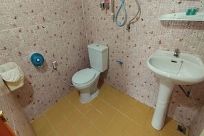 Bathroom - Phetmanee Resort (Ko Yao)