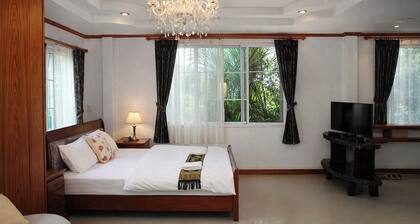Lay De Bua Resort