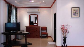 Standard Bungalow | Free WiFi, bed sheets