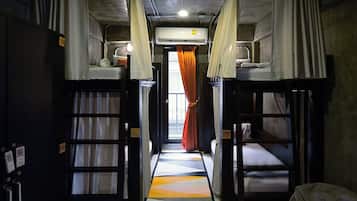 Family Room, Private Bathroom | Pemandangan dari bilik