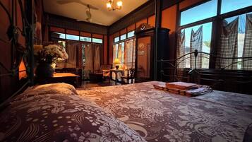 Deluxe Double Room, Shared Bathroom