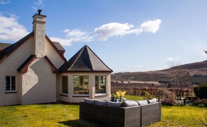 House - Little Balloch Angus Glens (Kirriemuir)