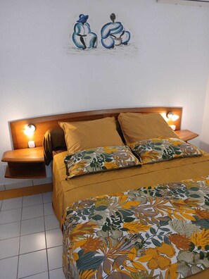 Room - Vrbo Property (Saint-Louis)