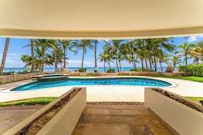 Unclassified image, 2 of 56, button - Ocean Blue Beachfront Condo in Puerto Aventuras (Puerto Aventuras)