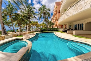 Unclassified image, 3 of 56, button - Ocean Blue Beachfront Condo in Puerto Aventuras (Puerto Aventuras)