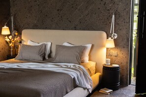 Deluxe Suite, 1 Bedroom, Pool View | Egyptian cotton sheets, premium bedding, in-room safe, free WiFi - The Lima Ocean Suites Pererenan (Canggu)