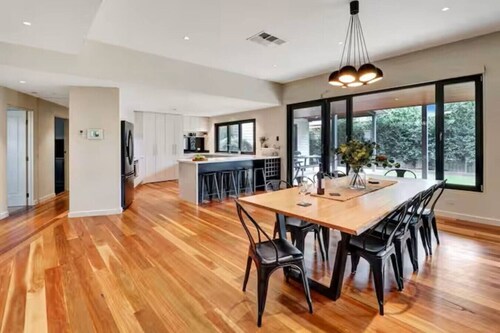 Luxury Family Getaway|Pool|Open Fire|Chefs Kitchen|Two Living Rooms