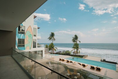 Sunset Surf Getaway  3BR/3BA Condo in El Zonte