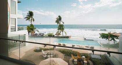Sunset Surf Getaway 3BR/3BA Condo in El Zonte