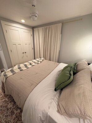 1 bedroom, desk, iron/ironing board, free WiFi