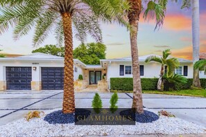 Comfort Villa | Bahagian luar