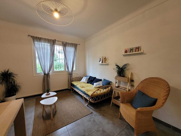 Uklassifisert bilde, 1 av 11, knapp