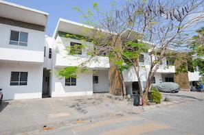 Exterior - Colonia privada, Cajón privado & 5 camas para 6 H (Monterrey)