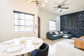 Interior - Colonia privada, Cajón privado & 5 camas para 6 H (Monterrey)
