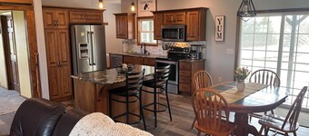 TURKEY CROSSING ON FAWN
3 Bedrooms and 2 Bath Country Home.