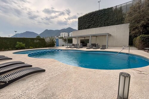 ¡De Lujo en Valle Oriente! Torre Aqua - 7 personas