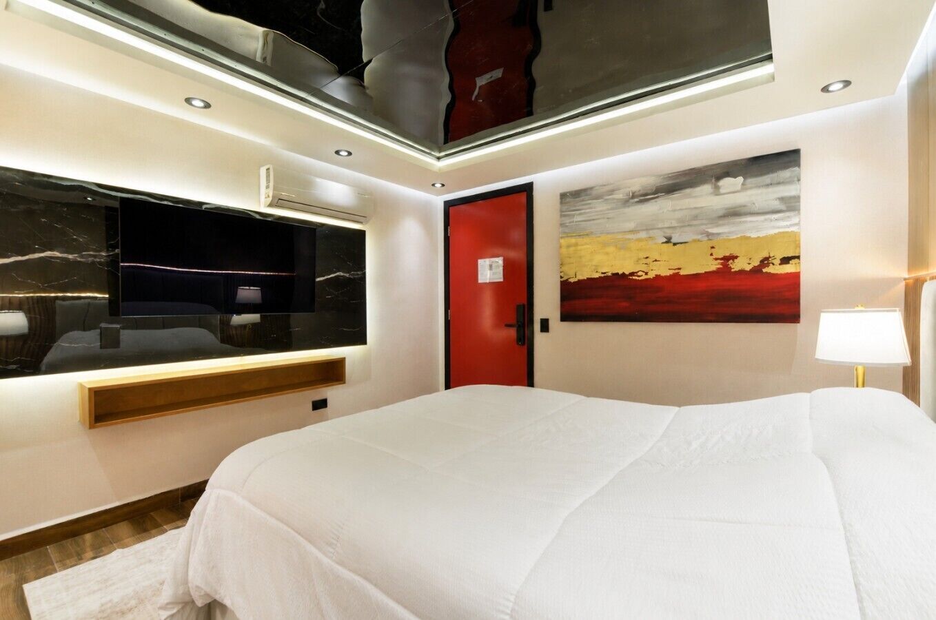 WiFi, bed sheets