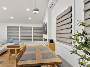 Luokittelematon kuva, 2 kautta 14, painike