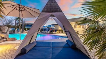 Comfort Villa | Pool | Outdoor pool