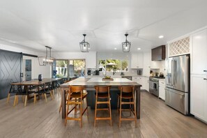 Private kitchen - Tropical Villa by Glam Homes (Scottsdale)