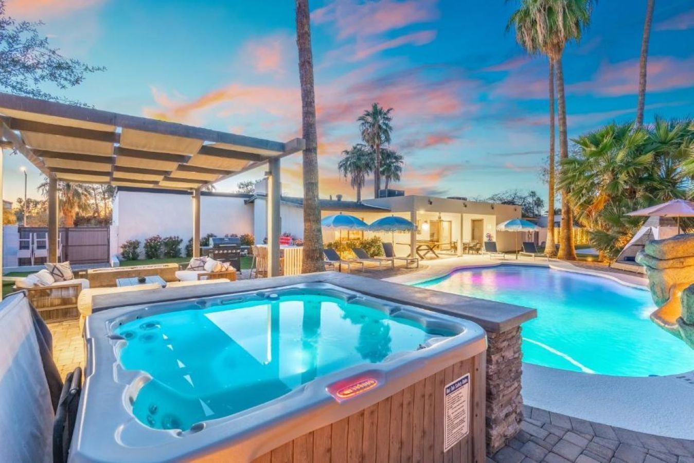 Outdoor spa tub