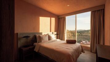 Villa, vista al jardín | Sábanas de algodón egipcio, ropa de cama de alta calidad y edredón