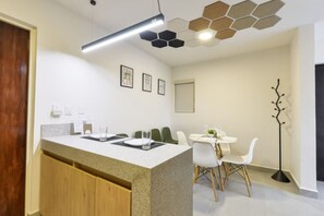 Dining - Kiwis 301 | Confort y Ubicación Ideal (Monterrey)