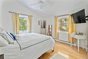 Unclassified image, 4 of 18, button