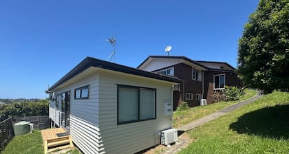 Cozy & Convenient 2-Bedroom Home in North Auckland