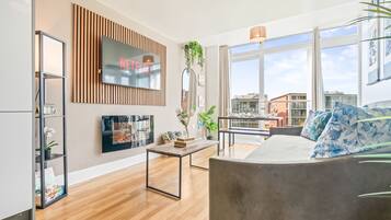 Appartement, 1 chambre, accessible aux personnes à mobilité réduite, balcon | Salle de séjour